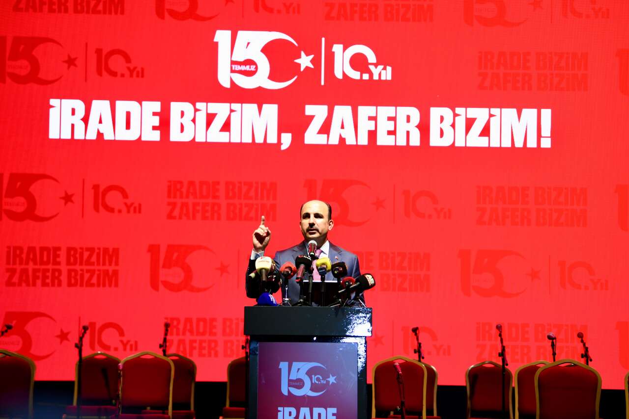 Konya'da 15 Temmuz gecesi! Kılıçarslan Meydanı'na insan seli 24
